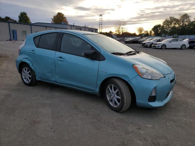 Photo 3 VIN: JTDKDTB35D1031802 - TOYOTA PRIUS C 