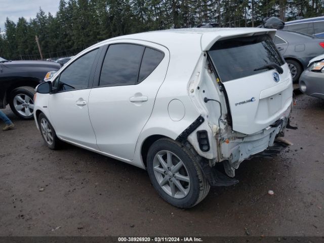 Photo 2 VIN: JTDKDTB35D1035333 - TOYOTA PRIUS C 