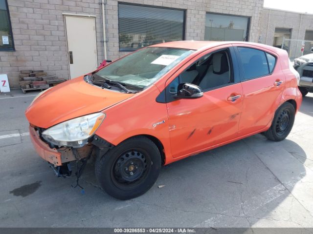 Photo 1 VIN: JTDKDTB35D1047675 - TOYOTA PRIUS C 