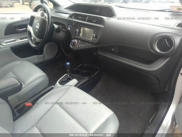 Photo 4 VIN: JTDKDTB35D1048907 - TOYOTA PRIUS C 