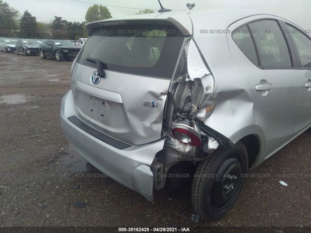 Photo 5 VIN: JTDKDTB35D1048907 - TOYOTA PRIUS C 