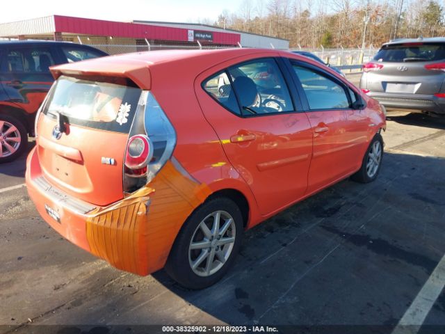 Photo 3 VIN: JTDKDTB35D1052892 - TOYOTA PRIUS C 