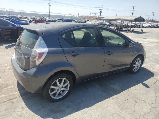 Photo 2 VIN: JTDKDTB35D1053220 - TOYOTA PRIUS C 