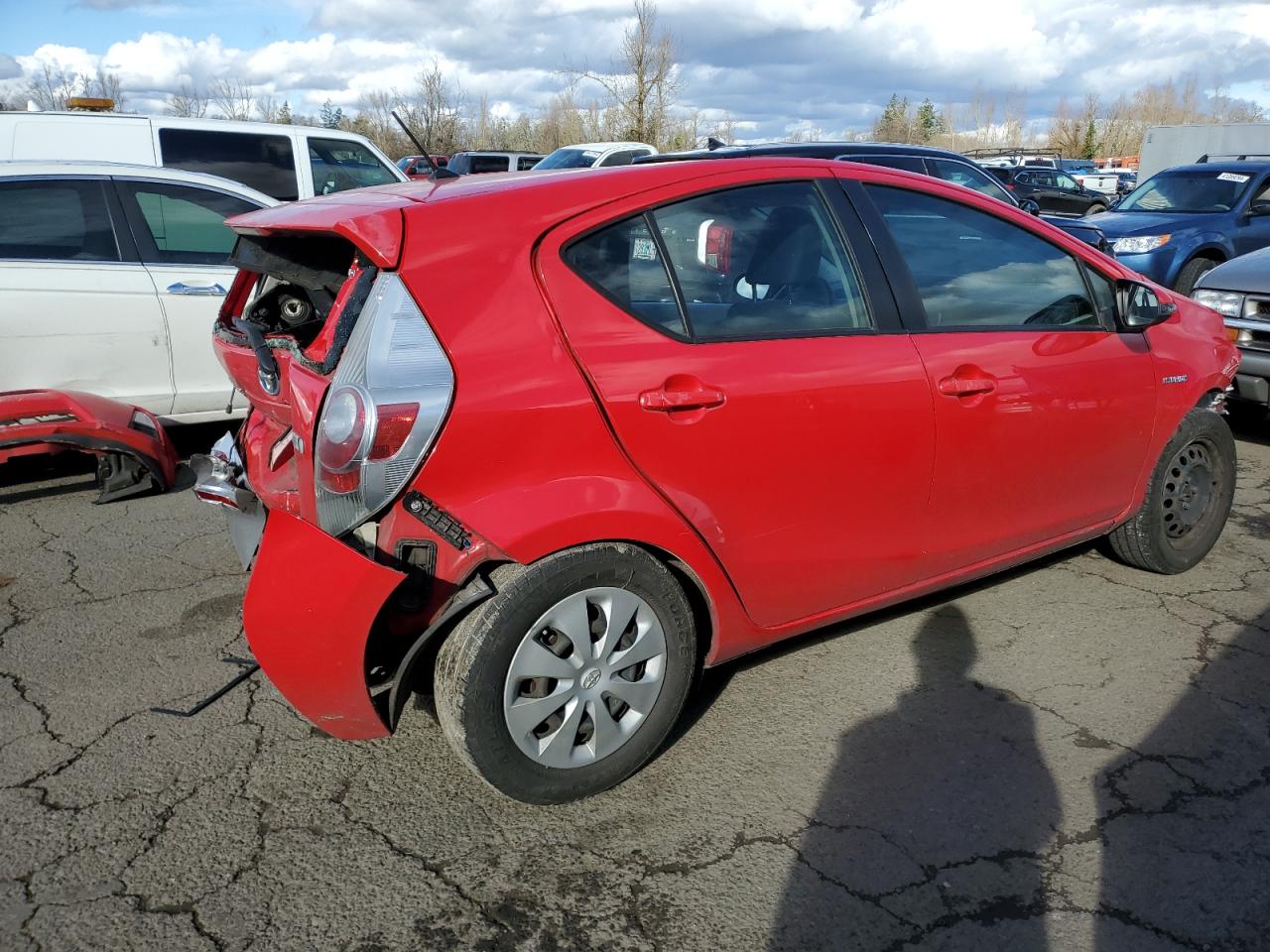 Photo 2 VIN: JTDKDTB35D1546962 - TOYOTA PRIUS 