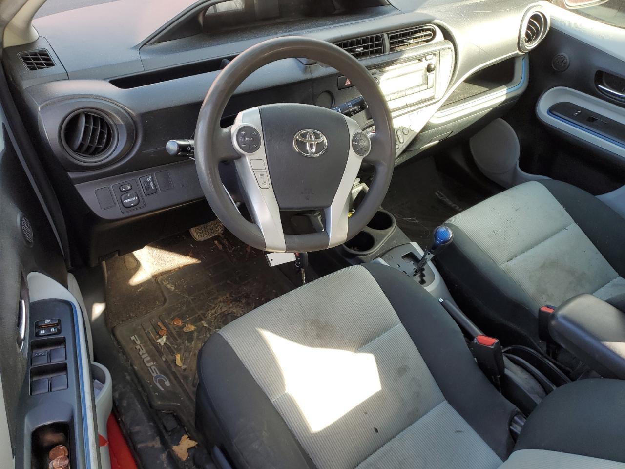 Photo 7 VIN: JTDKDTB35D1546962 - TOYOTA PRIUS 