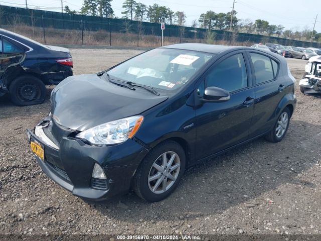 Photo 1 VIN: JTDKDTB35D1547450 - TOYOTA PRIUS C 