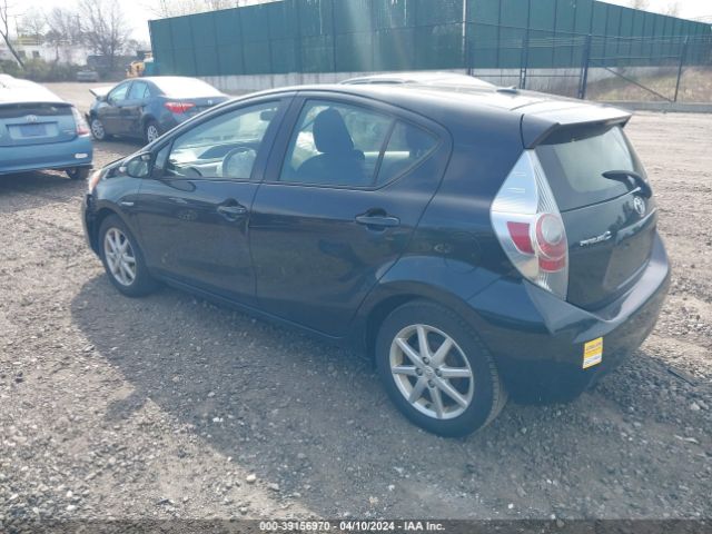 Photo 2 VIN: JTDKDTB35D1547450 - TOYOTA PRIUS C 