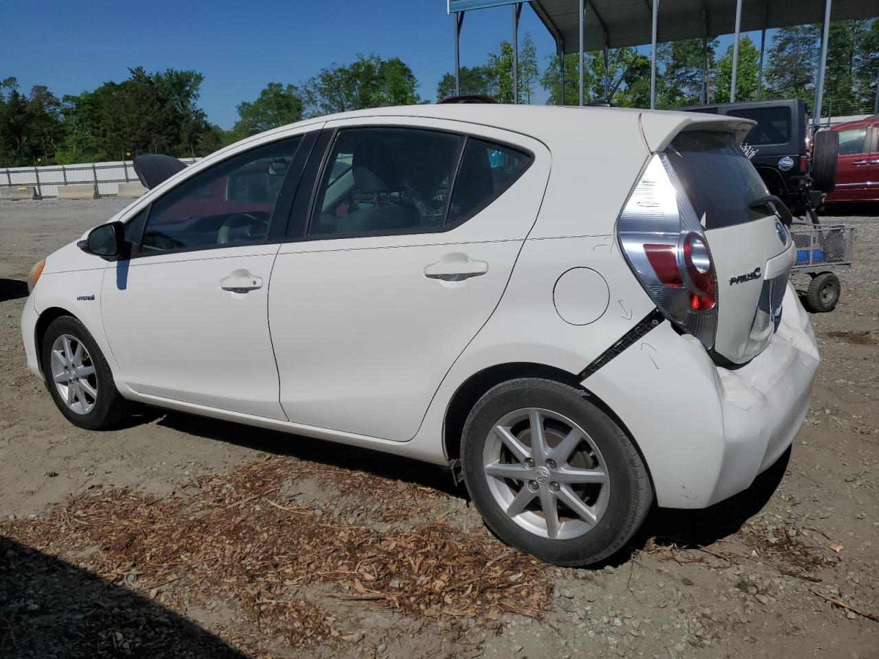 Photo 1 VIN: JTDKDTB35D1551272 - TOYOTA PRIUS 