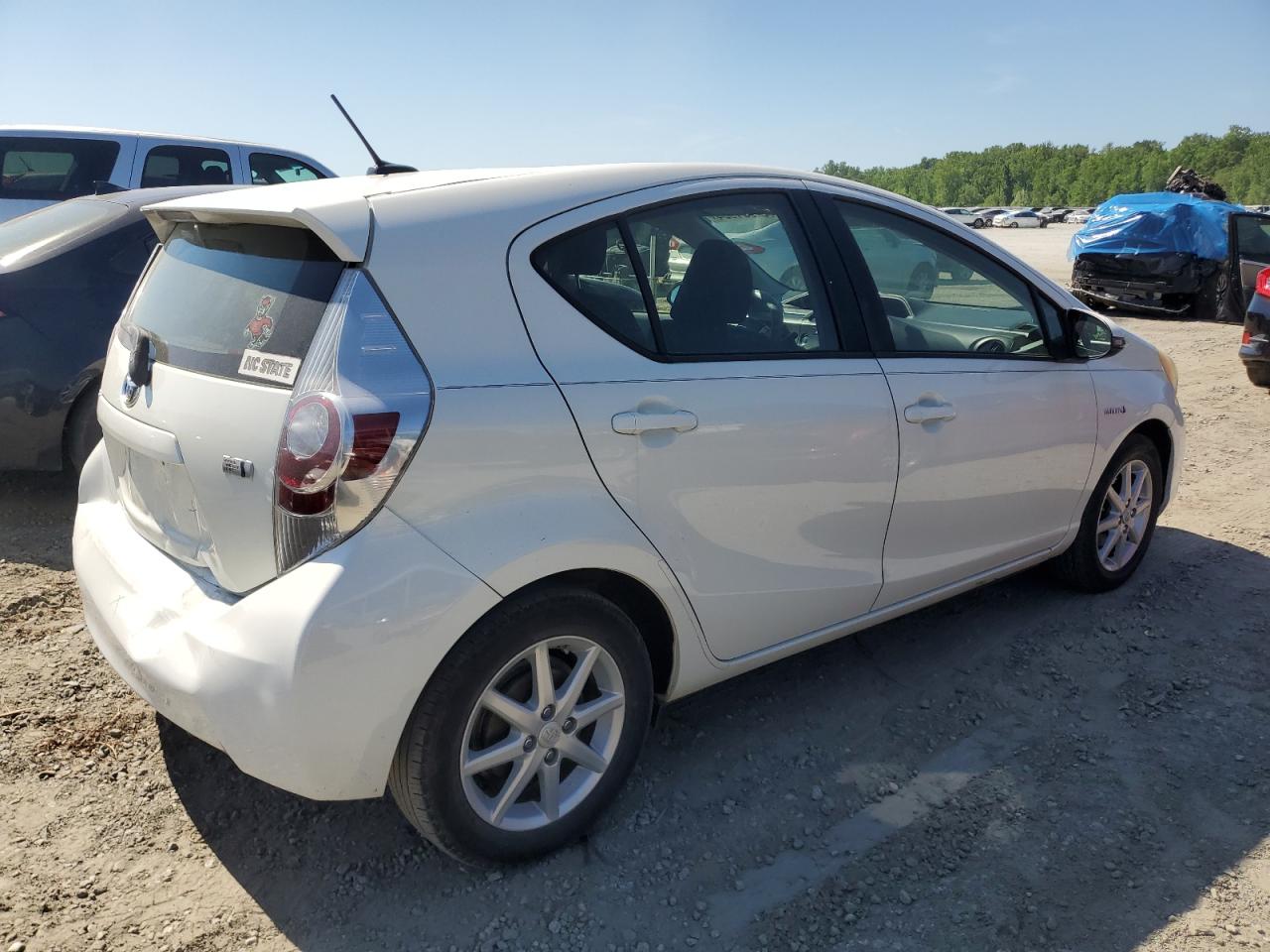 Photo 2 VIN: JTDKDTB35D1551272 - TOYOTA PRIUS 