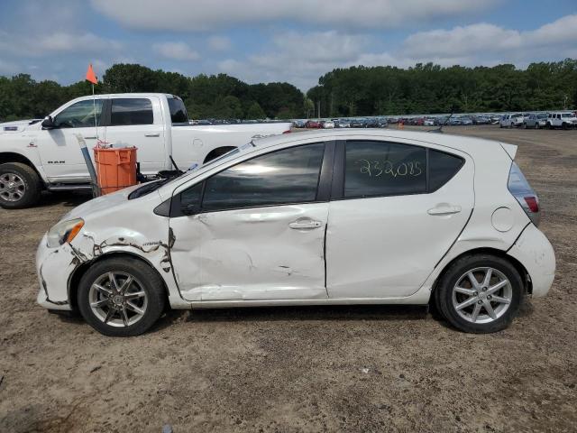 Photo 9 VIN: JTDKDTB35D1551384 - TOYOTA PRIUS C 