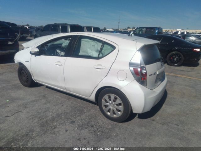 Photo 2 VIN: JTDKDTB35D1556701 - TOYOTA PRIUS C 