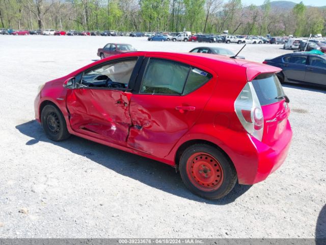 Photo 2 VIN: JTDKDTB35E1059522 - TOYOTA PRIUS C 