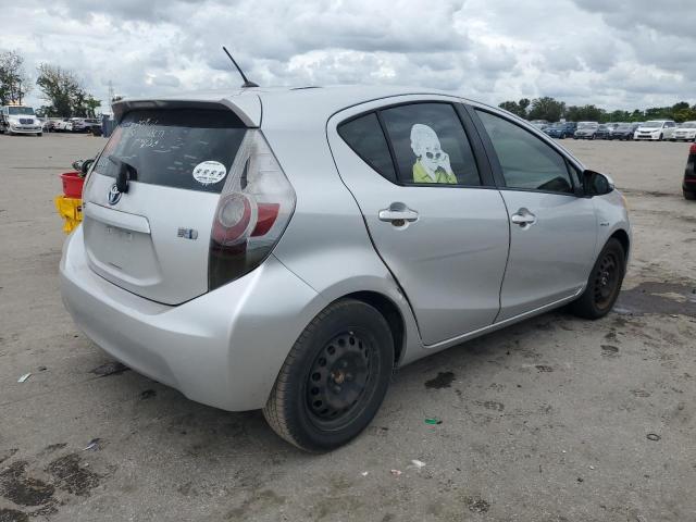 Photo 2 VIN: JTDKDTB35E1062551 - TOYOTA PRIUS C 