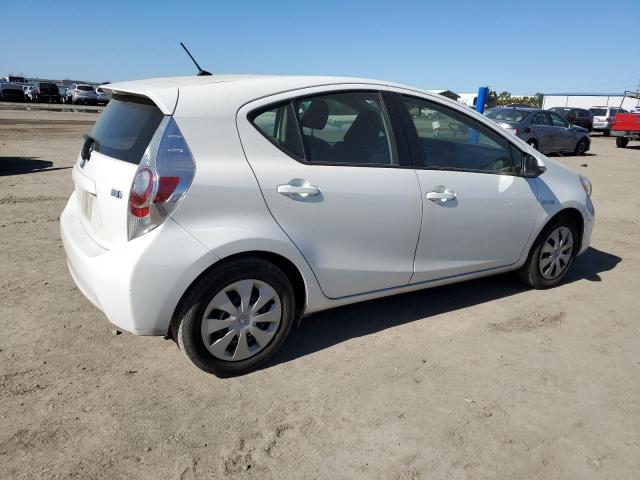 Photo 2 VIN: JTDKDTB35E1069175 - TOYOTA PRIUS C 