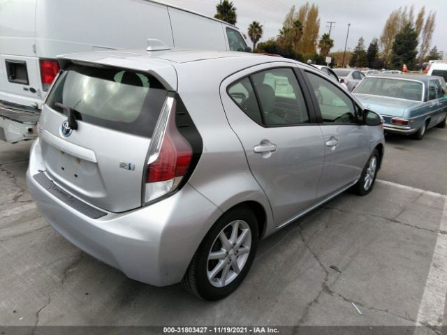 Photo 3 VIN: JTDKDTB35F1094823 - TOYOTA PRIUS C 