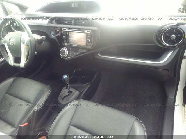 Photo 4 VIN: JTDKDTB35F1094935 - TOYOTA PRIUS C 