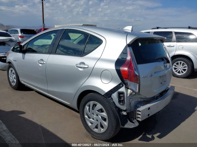 Photo 2 VIN: JTDKDTB35F1110017 - TOYOTA PRIUS C 