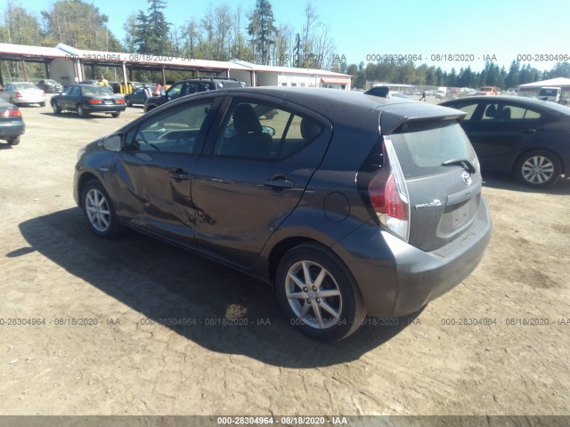 Photo 2 VIN: JTDKDTB35F1113001 - TOYOTA PRIUS C 