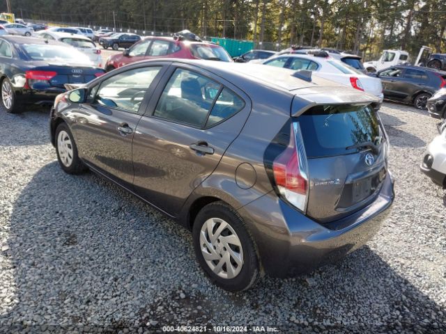 Photo 2 VIN: JTDKDTB35F1578295 - TOYOTA PRIUS C 