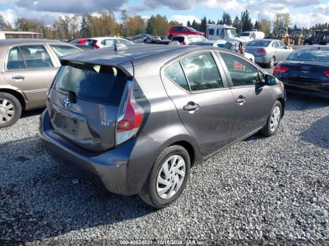 Photo 3 VIN: JTDKDTB35F1578295 - TOYOTA PRIUS C 