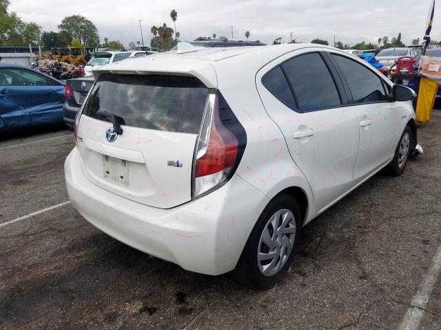 Photo 3 VIN: JTDKDTB35F1581732 - TOYOTA PRIUS C 