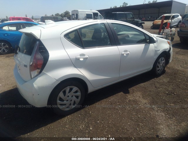 Photo 3 VIN: JTDKDTB35F1586753 - TOYOTA PRIUS C 