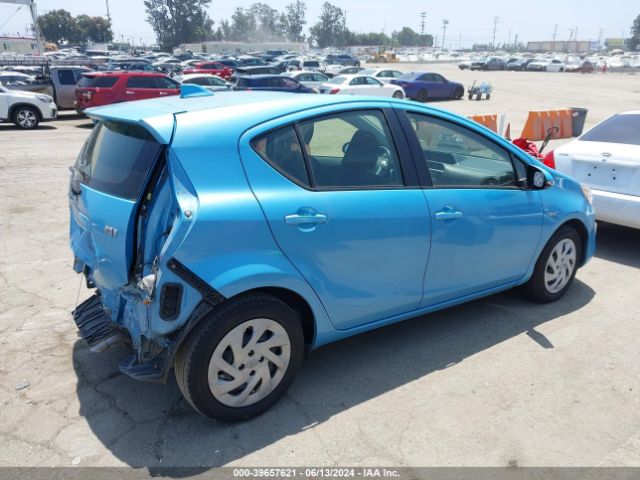 Photo 3 VIN: JTDKDTB35G1115901 - TOYOTA PRIUS C 