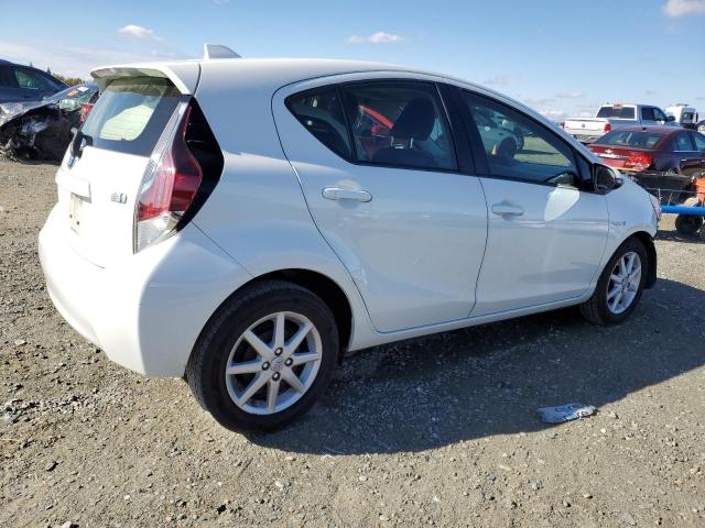 Photo 2 VIN: JTDKDTB35G1119446 - TOYOTA PRIUS C 