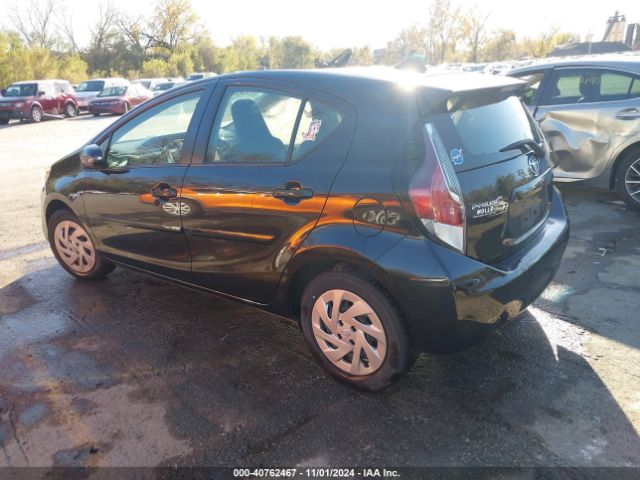 Photo 2 VIN: JTDKDTB35G1135520 - TOYOTA PRIUS C 