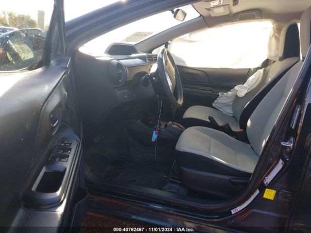 Photo 4 VIN: JTDKDTB35G1135520 - TOYOTA PRIUS C 