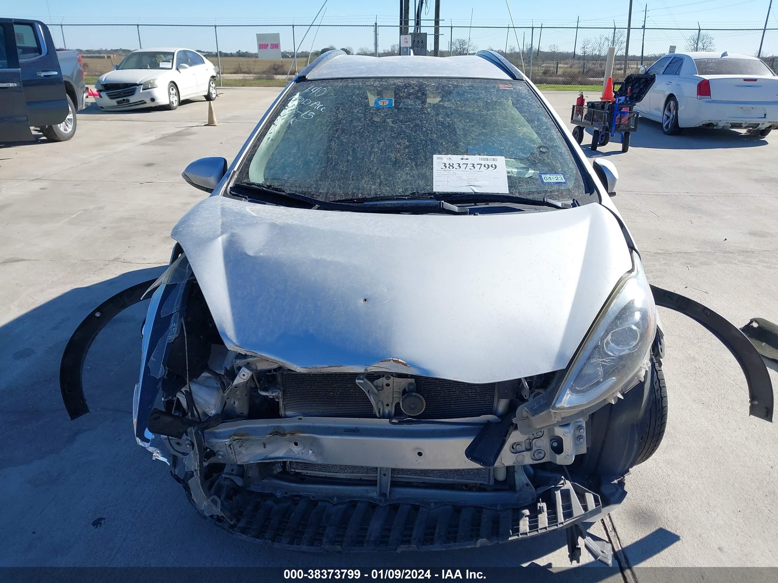 Photo 10 VIN: JTDKDTB35J1604905 - TOYOTA PRIUS C 