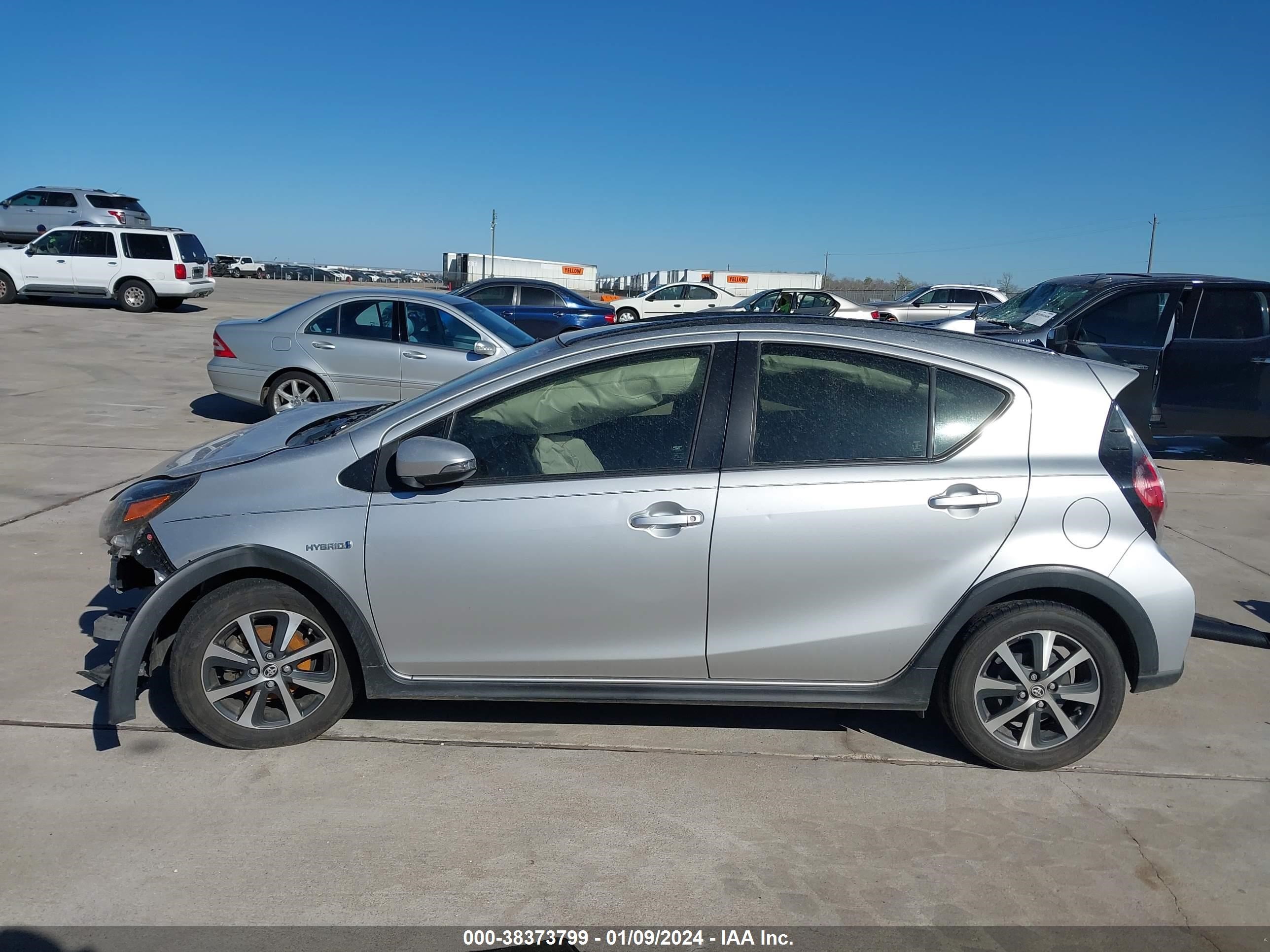 Photo 12 VIN: JTDKDTB35J1604905 - TOYOTA PRIUS C 