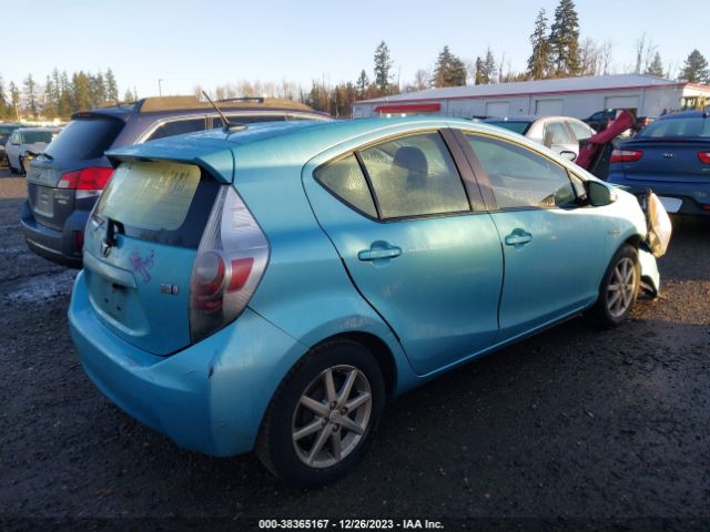 Photo 3 VIN: JTDKDTB36C1016742 - TOYOTA PRIUS C 