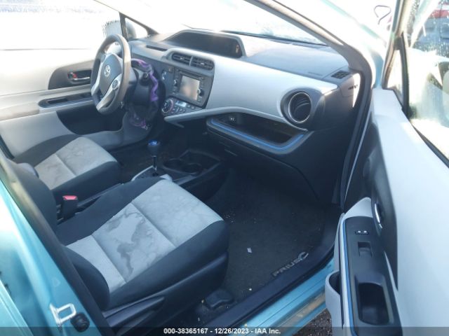 Photo 4 VIN: JTDKDTB36C1016742 - TOYOTA PRIUS C 