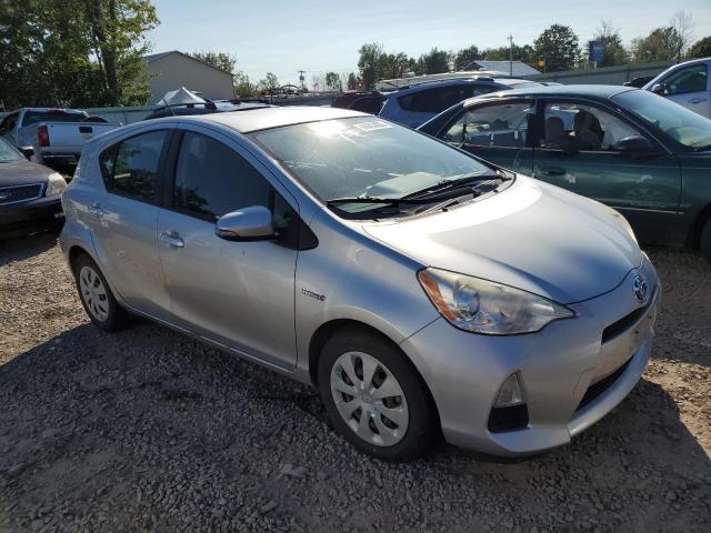 Photo 3 VIN: JTDKDTB36C1019964 - TOYOTA PRIUS C 