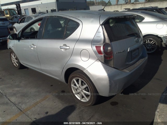 Photo 2 VIN: JTDKDTB36C1021312 - TOYOTA PRIUS C 