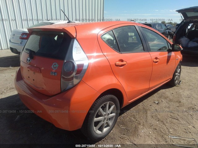 Photo 3 VIN: JTDKDTB36C1030866 - TOYOTA PRIUS C 