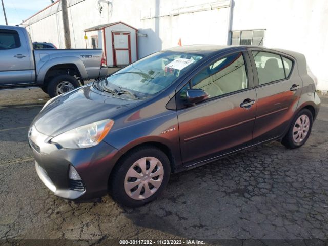 Photo 1 VIN: JTDKDTB36C1501754 - TOYOTA PRIUS C 