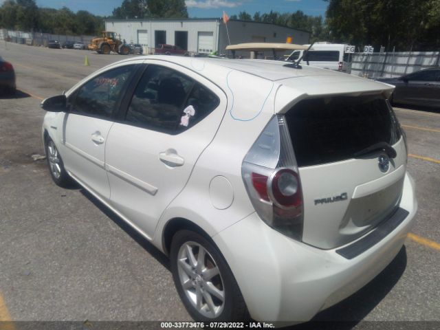 Photo 2 VIN: JTDKDTB36C1508557 - TOYOTA PRIUS C 