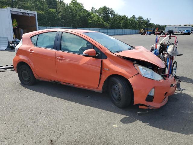 Photo 3 VIN: JTDKDTB36D1033915 - TOYOTA PRIUS C 