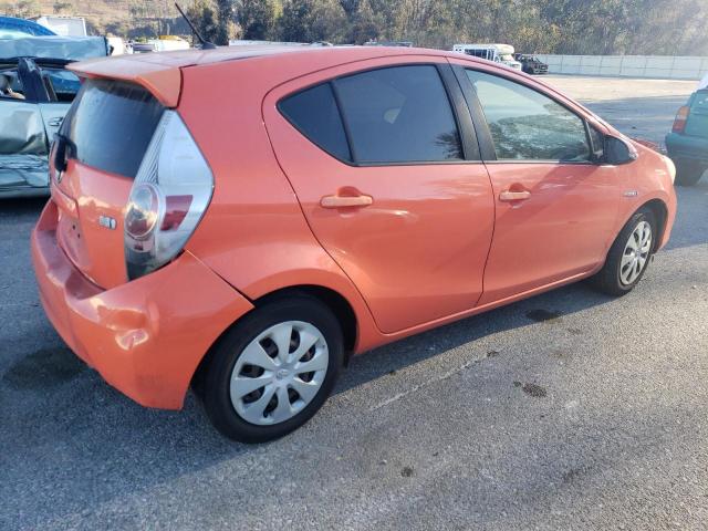 Photo 2 VIN: JTDKDTB36D1056904 - TOYOTA PRIUS C 