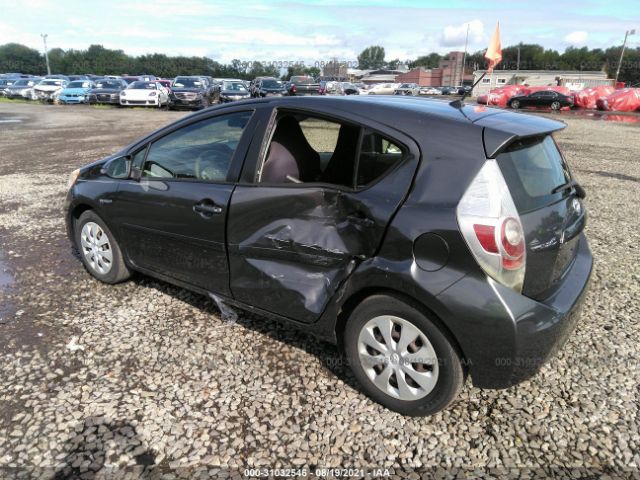 Photo 2 VIN: JTDKDTB36D1532939 - TOYOTA PRIUS C 