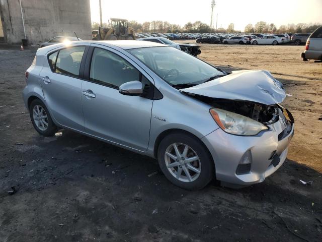 Photo 3 VIN: JTDKDTB36D1537624 - TOYOTA PRIUS C 