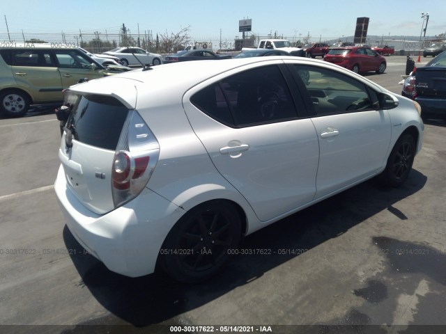 Photo 3 VIN: JTDKDTB36D1544699 - TOYOTA PRIUS C 