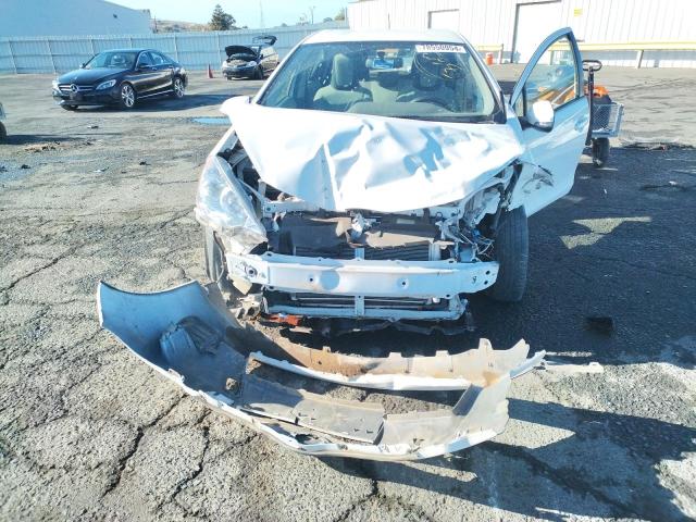 Photo 4 VIN: JTDKDTB36D1544749 - TOYOTA PRIUS C 