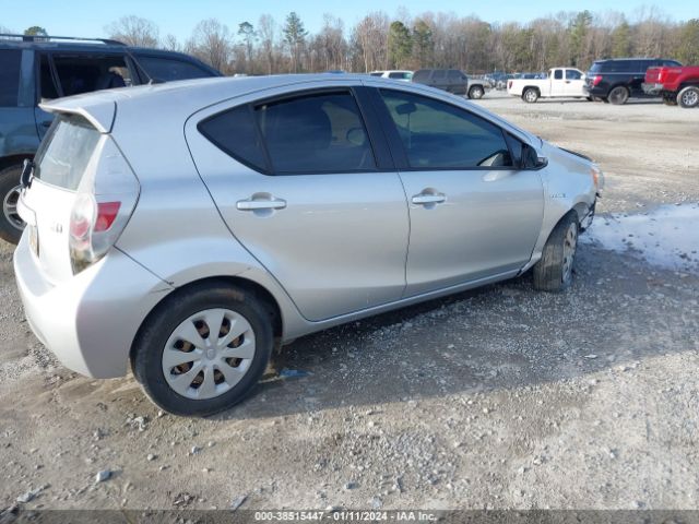 Photo 3 VIN: JTDKDTB36D1554116 - TOYOTA PRIUS C 