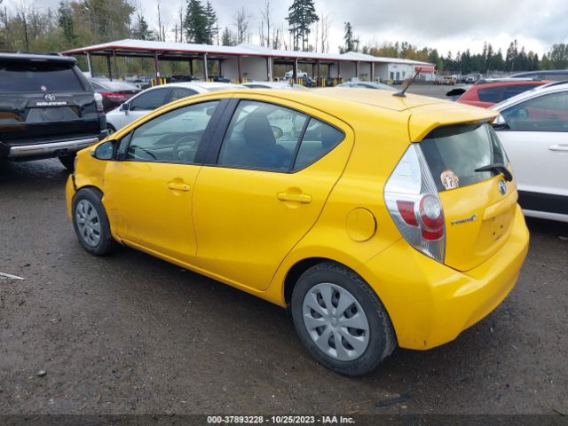 Photo 2 VIN: JTDKDTB36E1076121 - TOYOTA PRIUS C 