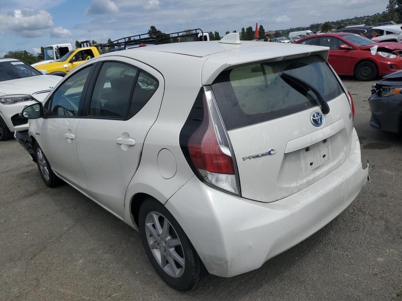 Photo 1 VIN: JTDKDTB36F1088755 - TOYOTA PRIUS 