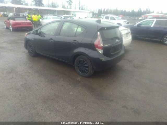 Photo 2 VIN: JTDKDTB36F1111337 - TOYOTA PRIUS C 