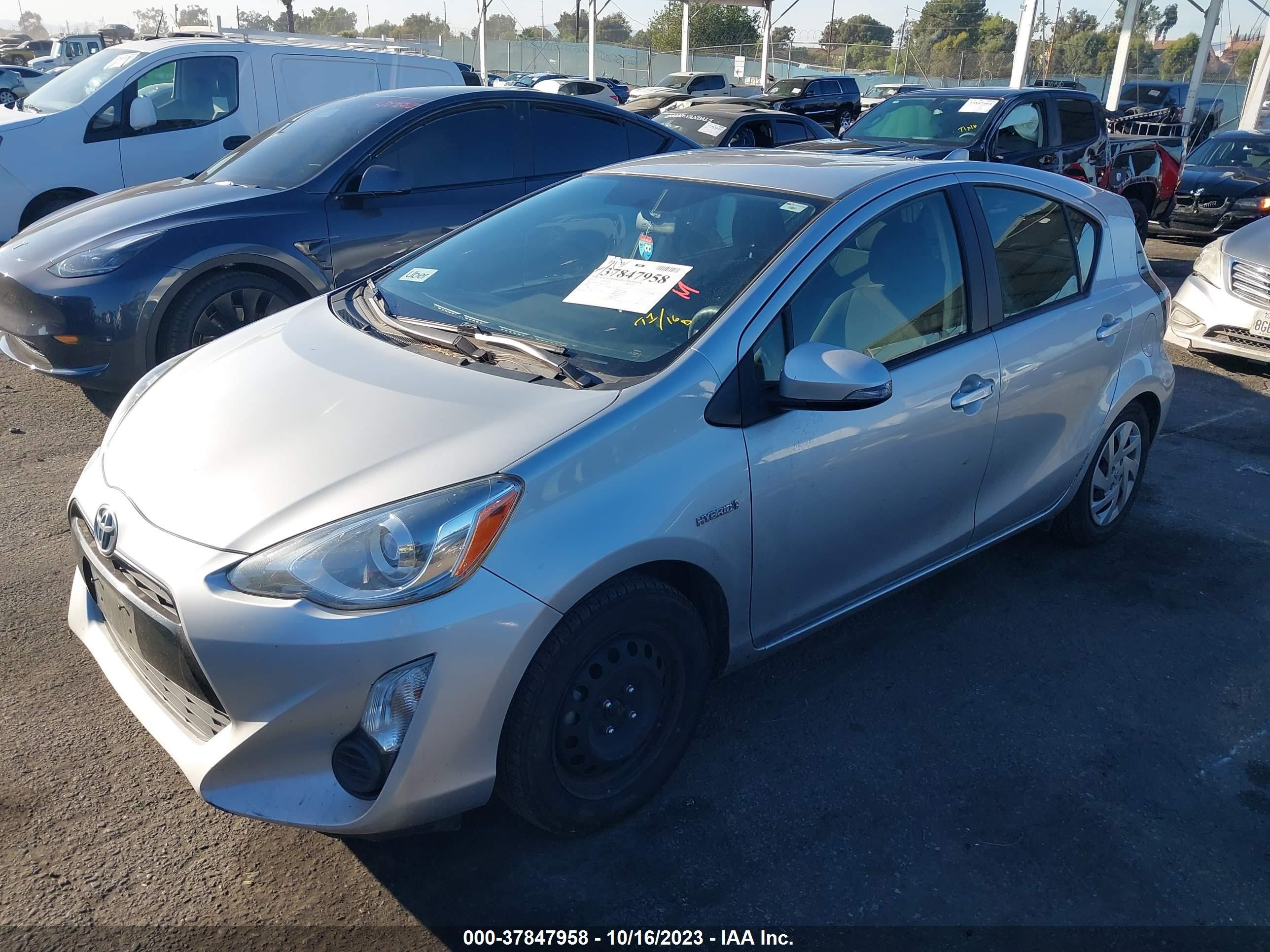 Photo 1 VIN: JTDKDTB36F1111600 - TOYOTA PRIUS C 